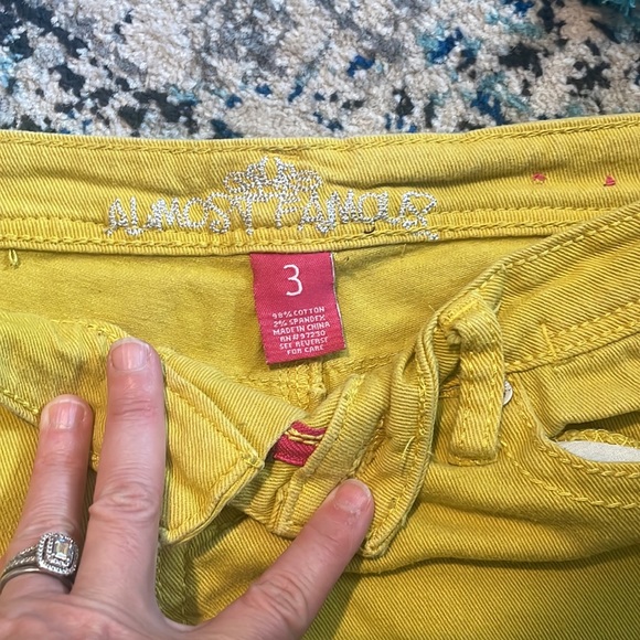 Almost Famous Short Jean Shorts, 2-Pack - Picture 3 of 4